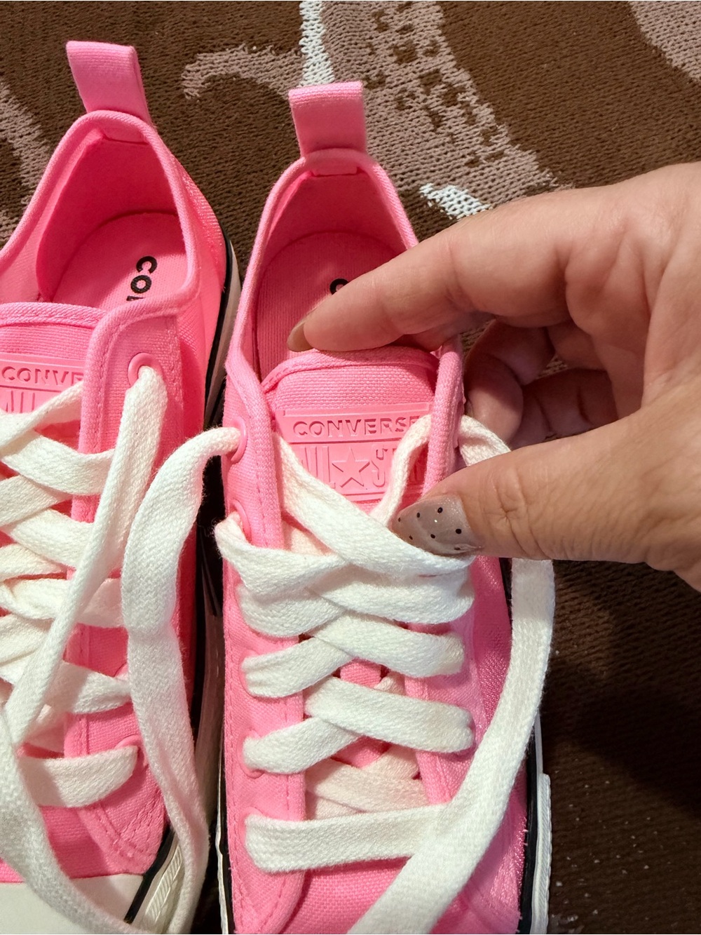 Women’s Pink Converse low mesh shoes - Picture 2 of 8